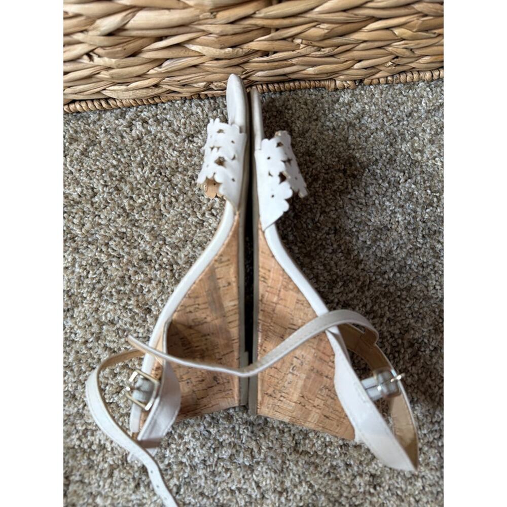 XOXO white faux, leather sandal 8 657 wedge - Picture 5 of 7
